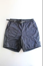 画像2: 【SALE】and wander (アンドワンダー) double jacquard knit short pants [CHARCOAL] (2)