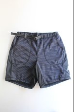 画像2: and wander (アンドワンダー) double jacquard knit short pants [CHARCOAL] (2)