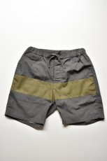 画像2: 【SALE!】Short pants every day (ショートパンツエブリデイ)  CENTER LINE HERRINGBONE [GRAY×KHAKI] (2)
