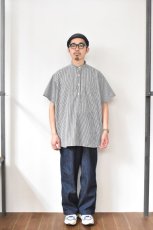 画像16: INDIVIDUALIZED SHIRTS (インディビジュアライズドシャツ) Relaxed Fit Band Collar Pull Over Shirt -別注- [BLACK GINGHAM] (16)