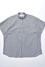 画像2: INDIVIDUALIZED SHIRTS (インディビジュアライズドシャツ) Relaxed Fit Band Collar Pull Over Shirt -別注- [BLACK GINGHAM] (2)