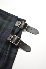 画像3: 【For WOMEN】O'NEIL OF DUBLIN (オニールオブダブリン) Worsted Wool-Tartan Middle Kilt Skirt [BLACK WATCH] (3)