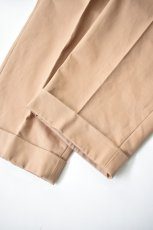 画像8: SCYE BASICS (サイベーシックス) San Joaquin Cotton Tapered Pleated Trousers [BEIGE] (8)