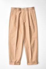 画像2: SCYE BASICS (サイベーシックス) San Joaquin Cotton Tapered Pleated Trousers [BEIGE] (2)