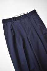 画像3: SCYE BASICS (サイベーシックス) San Joaquin Cotton Tapered Pleated Trousers [NAVY] (3)