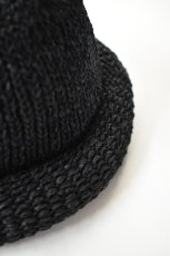 画像3: Indietro Association (インディエトロアソシエーション) Roll Hand Knit Cap [BLACK] (3)