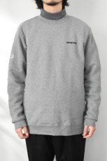 画像2: patagonia (パタゴニア) フィッツロイ・アイコン・アップライザル・クルー・スウェットシャツ [GRAVEL HEATHER] (2)