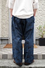画像4: jawandi (ジャワンディ) SANTAI PANT BATIK [BUTTERFLY/NAVY] (4)