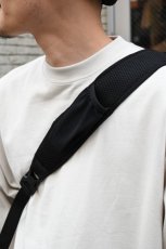 画像7: OGIO (オジオ) Sonic Sling Pack [BLACK/BLACK] (7)