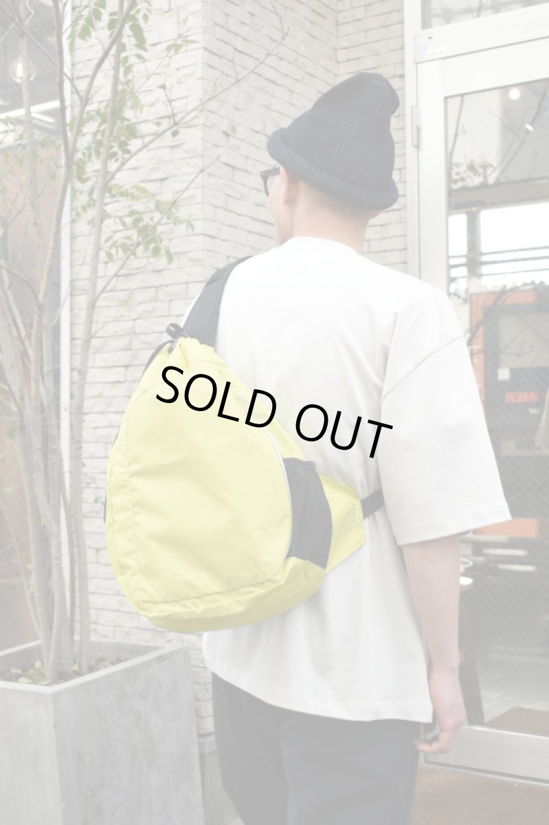 画像1: OGIO (オジオ) Sonic Sling Pack [SULFUR/BLACK] (1)