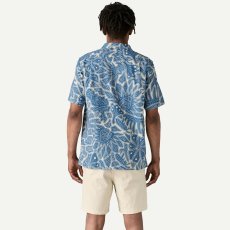 画像3: patagonia (パタゴニア) メンズ・タイダル・スレッズ・キャンプ・シャツ [BEES AND FLOWERS/STILL BLUE] (3)