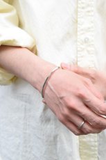 画像10: Ericka Nicolas Begay (エリッカニコラスビゲイ) Triangle Plain Bangle (10)
