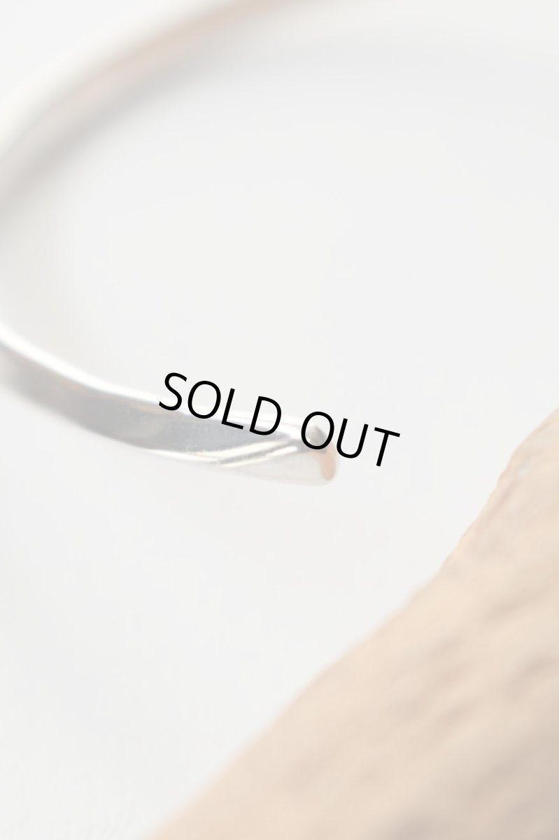 画像4: Ericka Nicolas Begay (エリッカニコラスビゲイ) Triangle Plain Bangle (4)