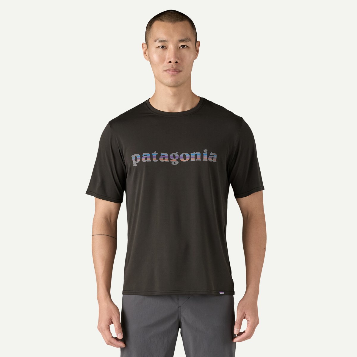 画像2: patagonia (パタゴニア) メンズ・キャプリーン・クール・デイリー・グラフィック・シャツ ['73 TEXT LOGO/BLACK] (2)