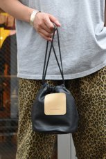 画像9: Scye (サイ) Shrink Leather Drawstring Bag [BLACK] (9)