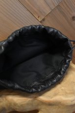 画像7: Scye (サイ) Shrink Leather Drawstring Bag [BLACK] (7)