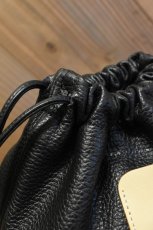 画像5: Scye (サイ) Shrink Leather Drawstring Bag [BLACK] (5)
