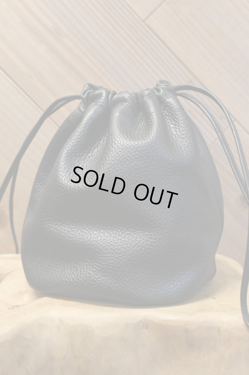 画像6: Scye (サイ) Shrink Leather Drawstring Bag [BLACK] (6)
