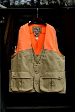 画像1: L.L.Bean (エルエルビーン) Double L Upland Hunter's Vest [DARK KHAKI/HUNTER ORANGE] (1)