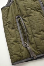 画像15: kontor (コントール) Quilting Insulation Vest [KHAKI] (15)