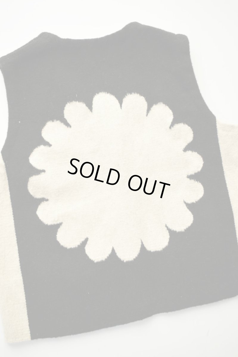 画像11: Hilos De Tradición (イロデトラディション) Oaxaca Rug Vest [SOL/BLACK/NATURAL] (11)