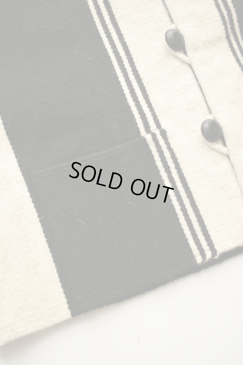 画像8: Hilos De Tradición (イロデトラディション) Oaxaca Rug Vest [SOL/BLACK/NATURAL] (8)