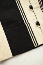 画像8: Hilos De Tradición (イロデトラディション) Oaxaca Rug Vest [SOL/BLACK/NATURAL] (8)
