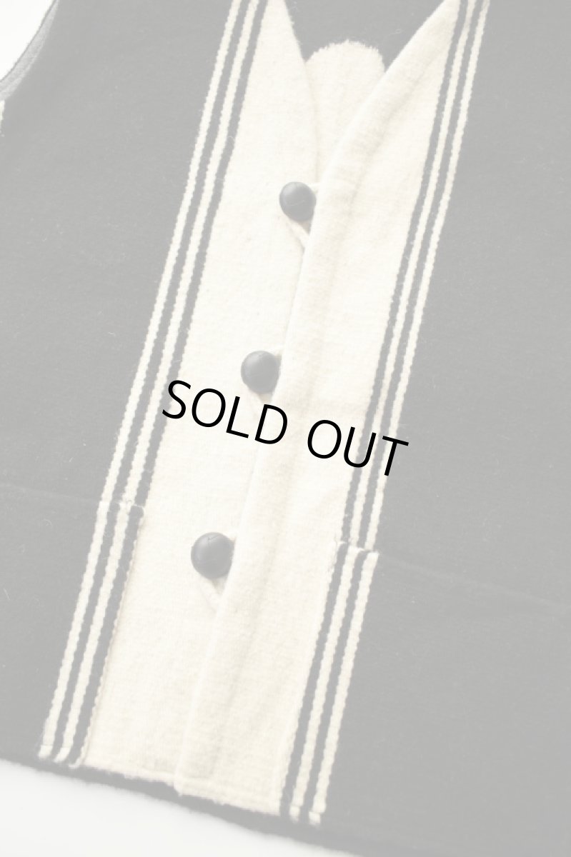 画像6: Hilos De Tradición (イロデトラディション) Oaxaca Rug Vest [SOL/BLACK/NATURAL] (6)