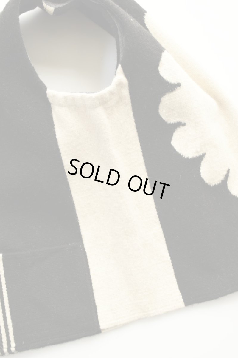 画像9: Hilos De Tradición (イロデトラディション) Oaxaca Rug Vest [SOL/BLACK/NATURAL] (9)