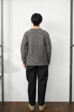 画像9: Caledoor (カレドアー) British Wool Crew Neck Knit Made by Macalastair [LIGHT GRAPHITE/GRITSTONE] (9)
