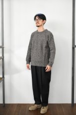 画像7: Caledoor (カレドアー) British Wool Crew Neck Knit Made by Macalastair [LIGHT GRAPHITE/GRITSTONE] (7)
