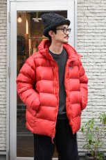 画像2: patagonia (パタゴニア) メンズ・フィッツロイ・ダウン・フーディ [AMANITA RED] (2)