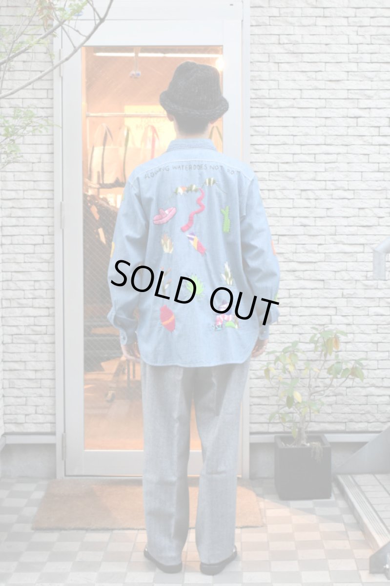 画像13: Behind The River (ビハインドザリバー) BTR×Lucy OAXACA Souvenir Chambray Shirt [BLUE/COLORFUL] (13)