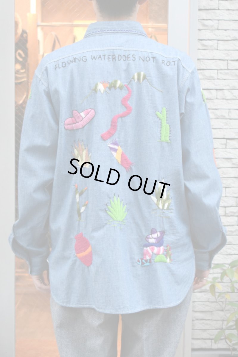 画像10: Behind The River (ビハインドザリバー) BTR×Lucy OAXACA Souvenir Chambray Shirt [BLUE/COLORFUL] (10)