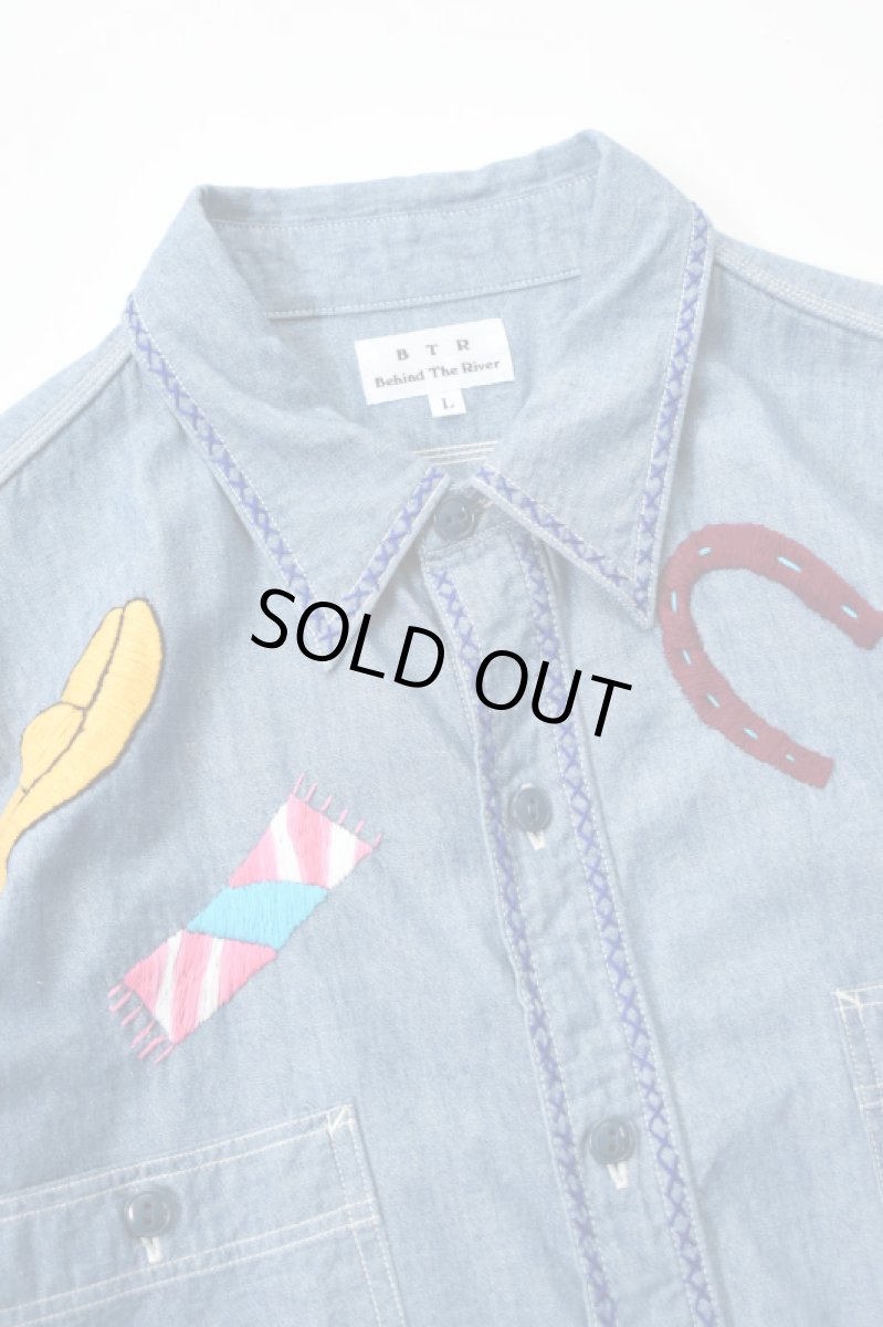 画像14: Behind The River (ビハインドザリバー) BTR×Lucy OAXACA Souvenir Chambray Shirt [BLUE/COLORFUL] (14)