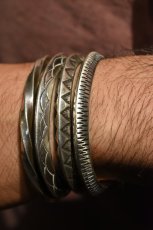 画像6: MANANAS (マナナス) MEETS / ichie Exclusive "TOBIKANNA" Stamp Triangle Bangle (6)