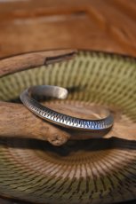 画像1: MANANAS (マナナス) MEETS / ichie Exclusive "TOBIKANNA" Stamp Triangle Bangle (1)