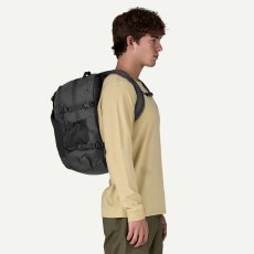 画像9: patagonia (パタゴニア) レフュジオ・デイパック 30L [BLACK] (9)