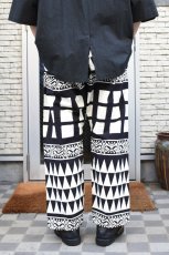 画像9: jawandi (ジャワンディ) SANTAI PANT BATIK [STRIPE BARONG/BLACK/NATURAL] (9)