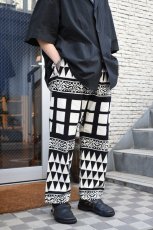画像3: jawandi (ジャワンディ) SANTAI PANT BATIK [STRIPE BARONG/BLACK/NATURAL] (3)