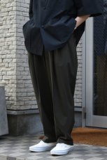 画像4: kontor (コントール) 3 Pleated Summer Wool Trousers [KHAKI] (4)