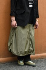 画像4: AXESQUIN -modified- (アクシーズクインモディファイド) NYLON TAFFTA EASY SKIRT [OLIVE] (4)