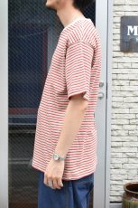 画像8: Behind The River (ビハインドザリバー) Gordie S/S Border Tee [RED/ACE] (8)