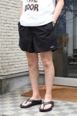 画像2: patagonia (パタゴニア) メンズ・バギーズ・ショーツ 5インチ [BLACK W/BLACK] (2)
