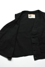 画像8: 【For WOMEN】Behind The River (ビハインドザリバー) "Black Beauty Vintage" Black Over Dye Black Sheep Hunting Vest (8)