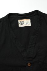 画像2: 【For WOMEN】Behind The River (ビハインドザリバー) "Black Beauty Vintage" Black Over Dye Black Sheep Hunting Vest (2)