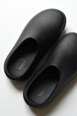 画像4: OOFOS (ウーフォス) OOcloog PLUS [BLACK] (4)