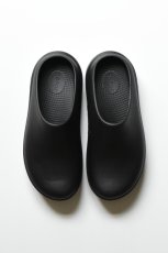 画像2: OOFOS (ウーフォス) OOcloog PLUS [BLACK] (2)