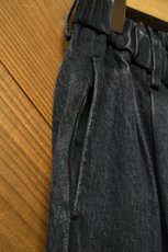 画像11: FLISTFIA (フリストフィア) Denim Tuck Trousers [FADE BLACK] (11)