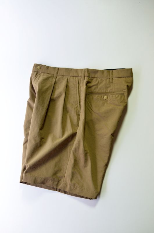 BURLAP OUTFITTER (バーラップアウトフィッター) SUPPLEX TWO PLEATS SHORT [COYOTE] が入荷しました